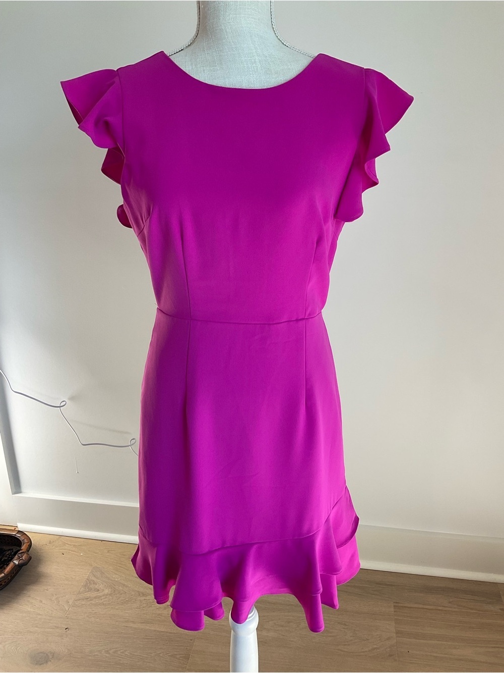 TCEC Hot Pink Ruffle Sleeve Dress Size Medium Cocktail Mini Dress